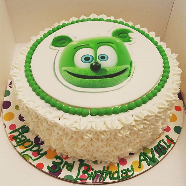 Gummibar Birthday Cake